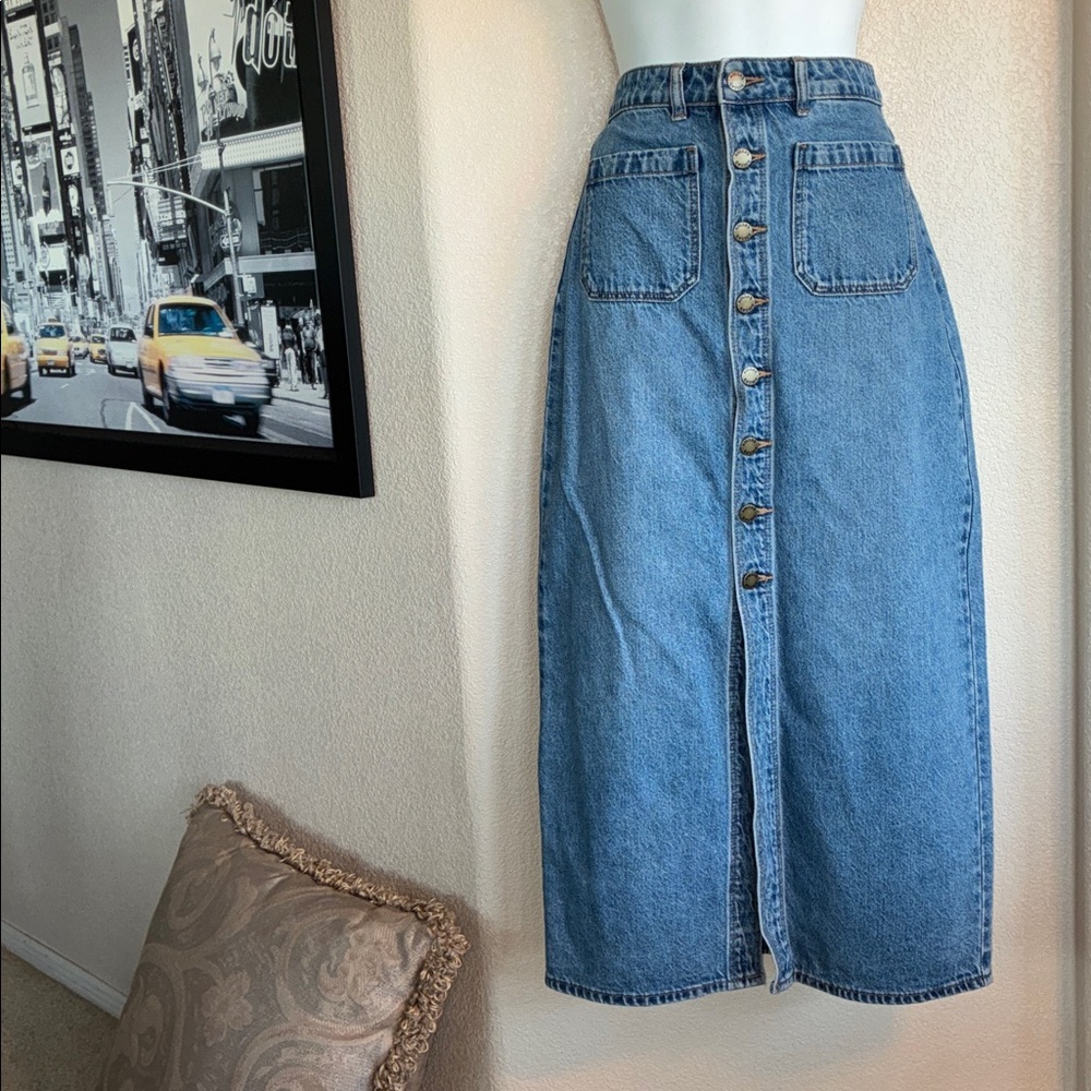 ROLLA'S Denim Skirt Women's 26, Button Front, Pockets, Medium wash. 26 EUC - Picture 3 of 17